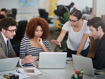 Today’s Blog Industry Finance  Business Consulting. - C7娱乐